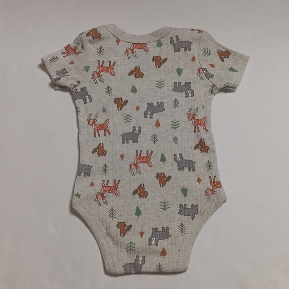 3 Short Sleeve Bodysuits - Picture 15 of 17